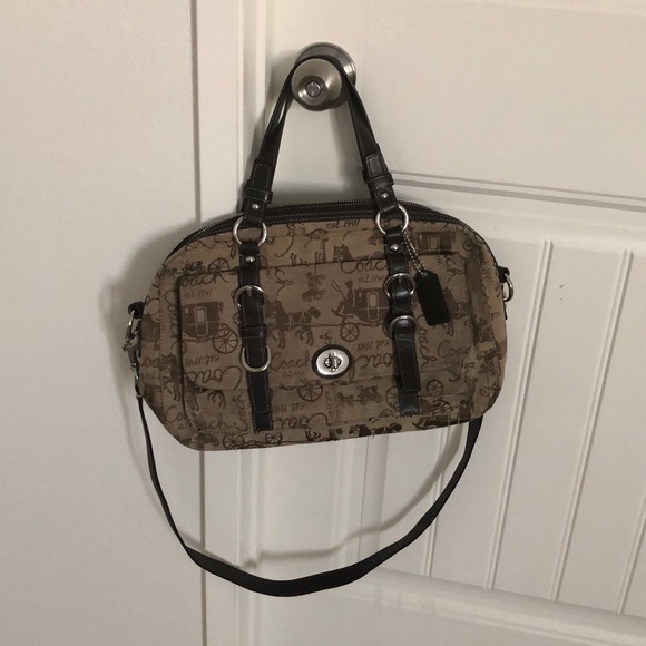 Coach - Picture 4 of 4